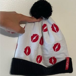 Marilyn Monroe Kiss Print Beanie